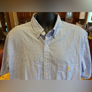 Ralph‎ Lauren men’s short sleeve button front shirt. Sharp blue striped w/logo.
